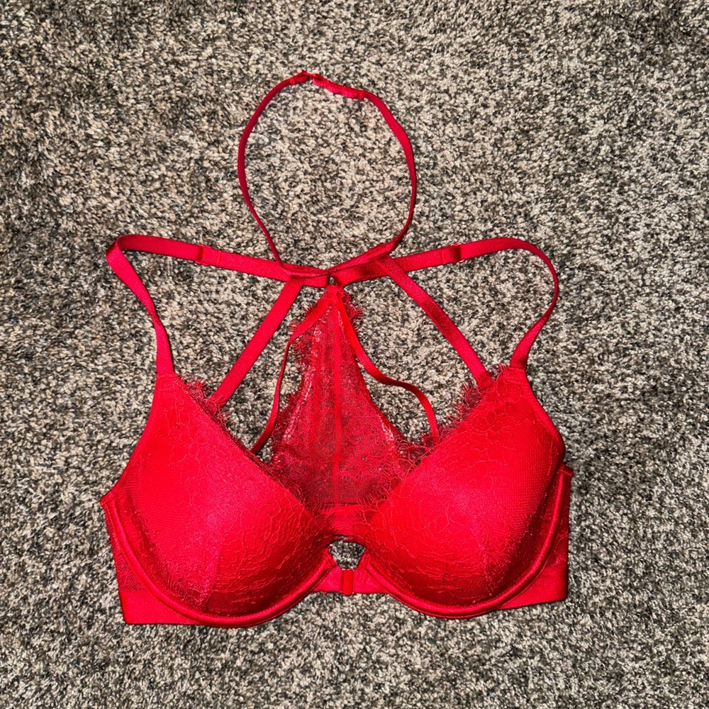 *VALENTINES DAY PIECE* VS Very Sexy Red Lace Strappy Bra 32D, fits like 32B